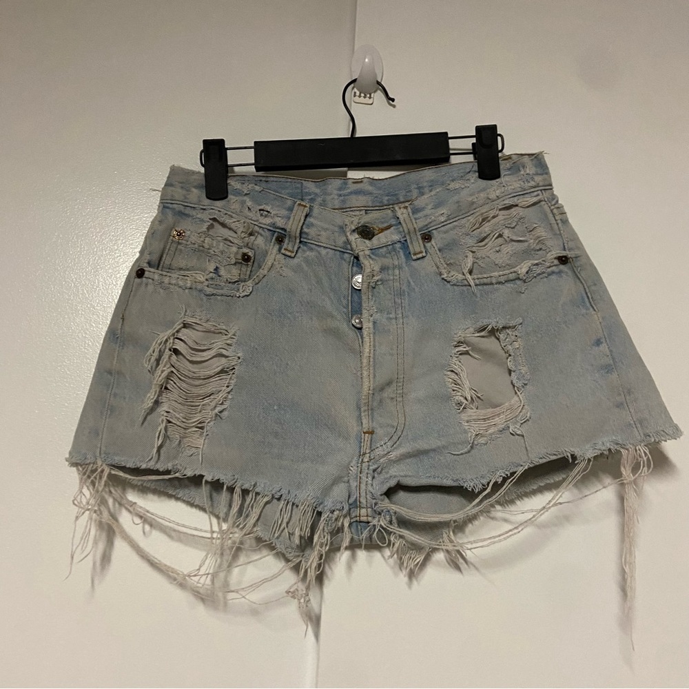 Vintage Levi's 501 distressed raw hem high rise Button Fly Light wash Size 29